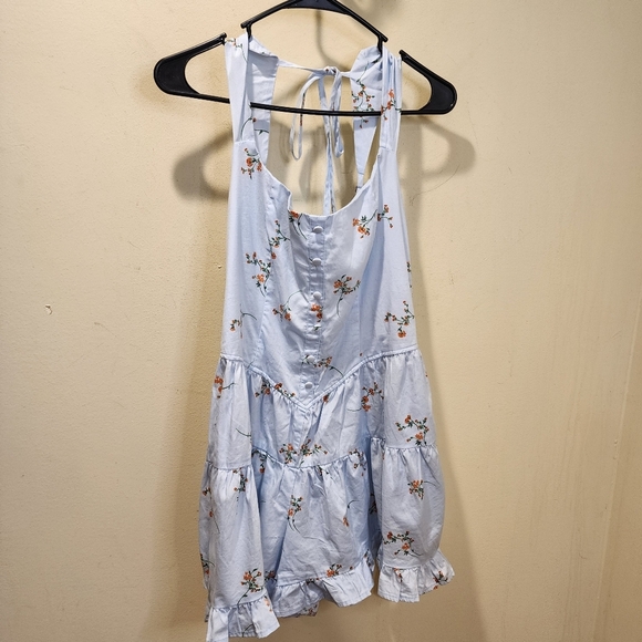 Wild and Fable Floral Light Blue Casjal Romper  With Pockets Size M - Picture 2 of 14